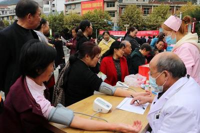 弘扬养老孝老敬老传统，共建共享老年友好社会